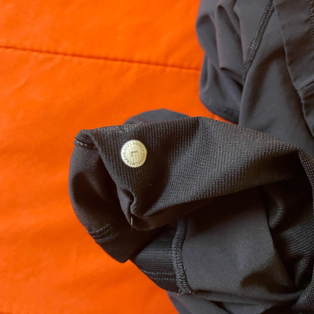 Lululemon Shorts Mens Large Black Stretch Perform Athleisure Yoga - Picture 5 of 5